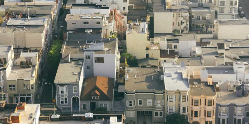 管理咨询如何赋能企业成长：战略规划与企业培训的双轮驱动