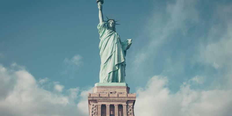 管理咨询最佳实践:如何通过企业培训与领导力发展驱动组织变革