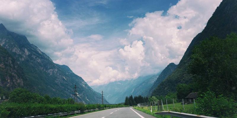 精益管理重塑服务行业：新视野咨询如何通过企业培训与运营优化消除浪费